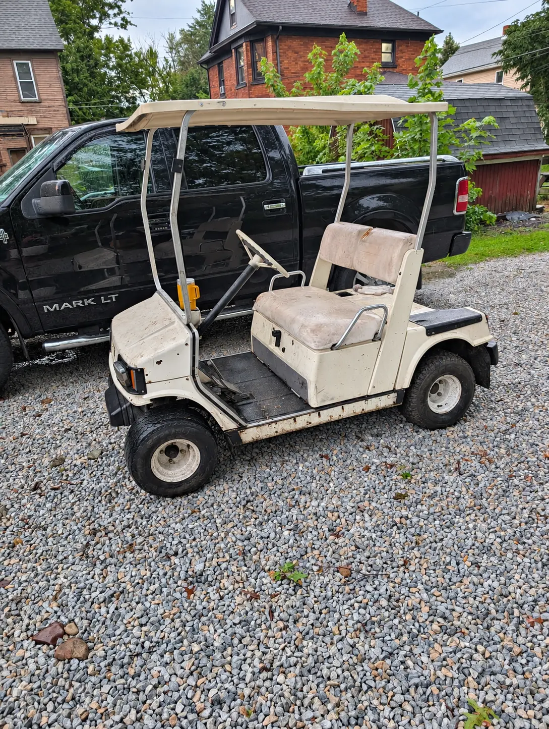 Old Yamaha cart before restoration